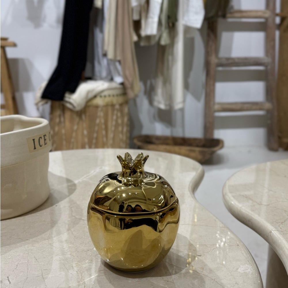 Gold Pomegranate Ceramic Jar Soy Candle – Elegant Holiday Gift & Jewelry Box